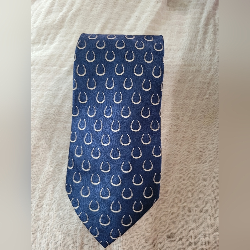 VTG Circle S Western Wear Lucky Horseshoe Blue Background Men Silk Necktie